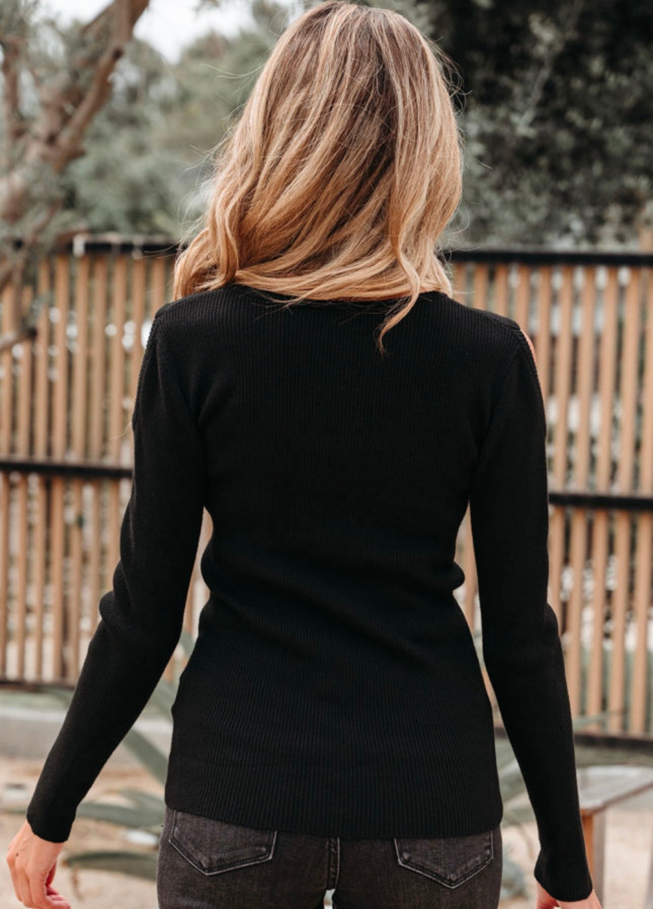 Hollow out shoulder sweater